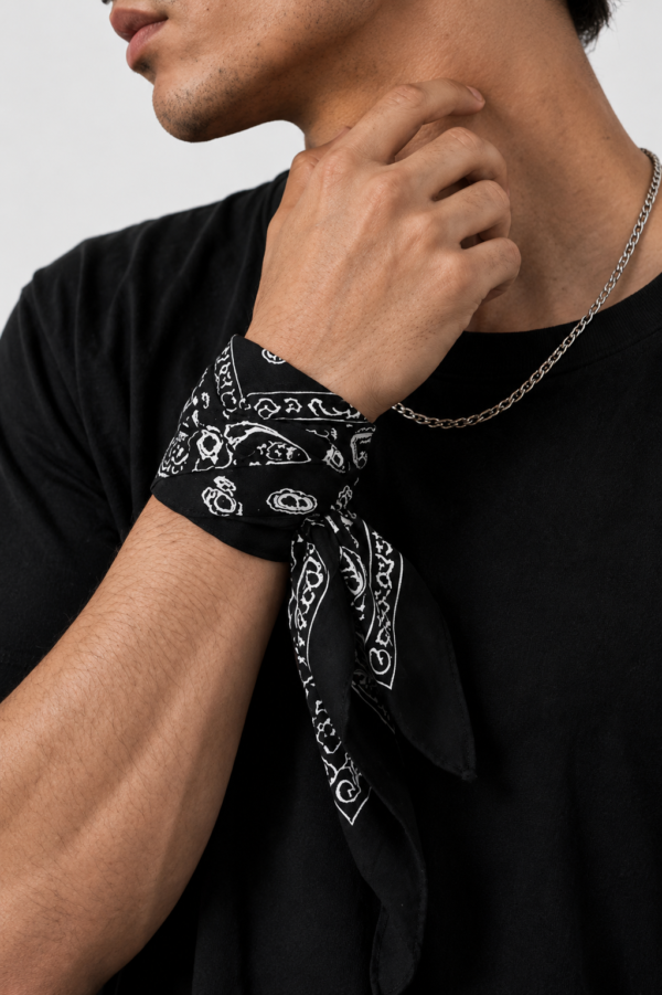 IMG_0953 Obsidian Bandana – Premium Cotton Paisley Bandana (Black)