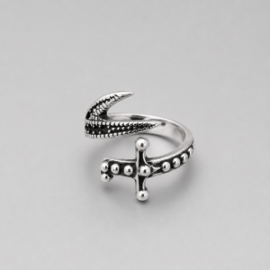 Cross Talon Ring